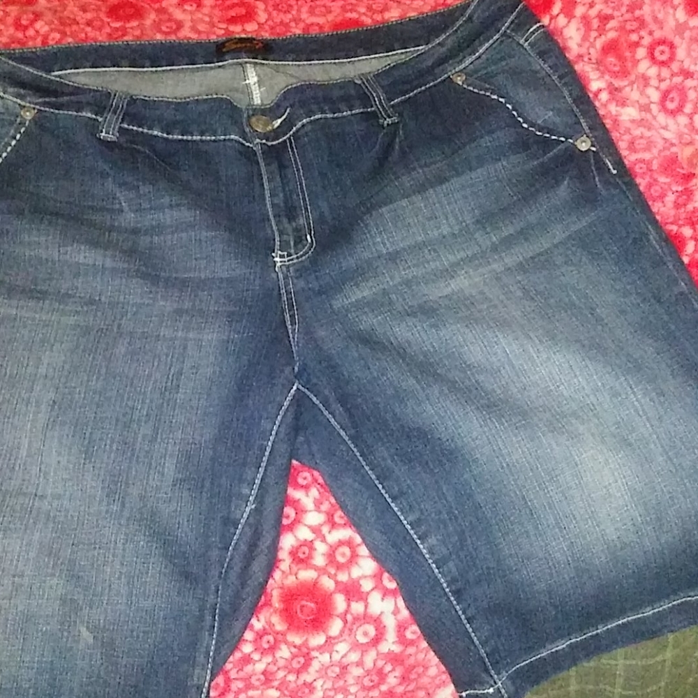 Seven7 shorts - Picture 5 of 6